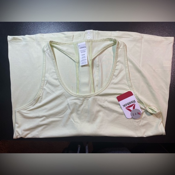NWT $35R Reebok Womens Racer Back Tank Size M - Picture 10 of 10